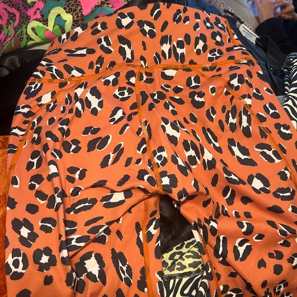 Fabletics Powerhold Leggings - Picture 2 of 2